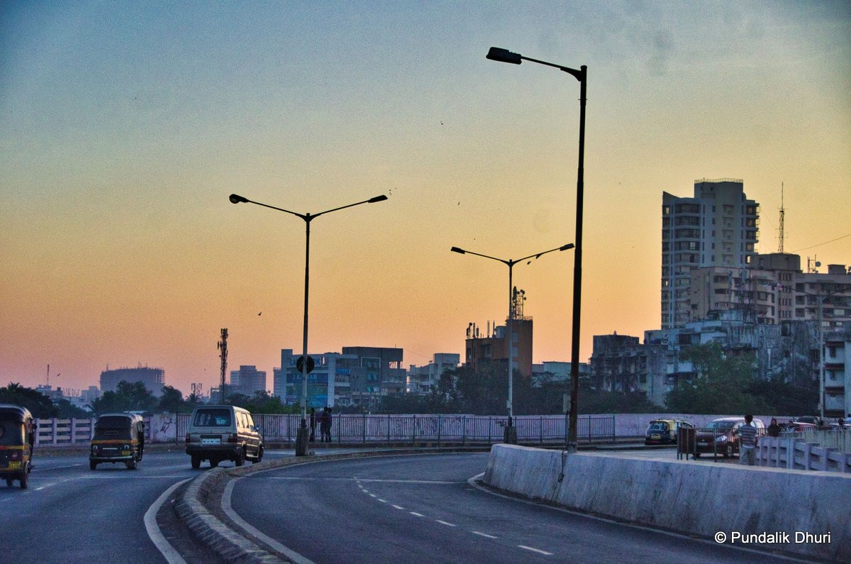 The Curve on the Flyover | उनाड